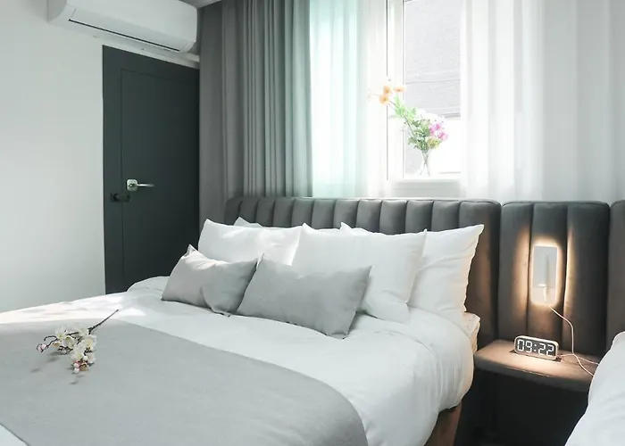 Sunshine House Hongdae *